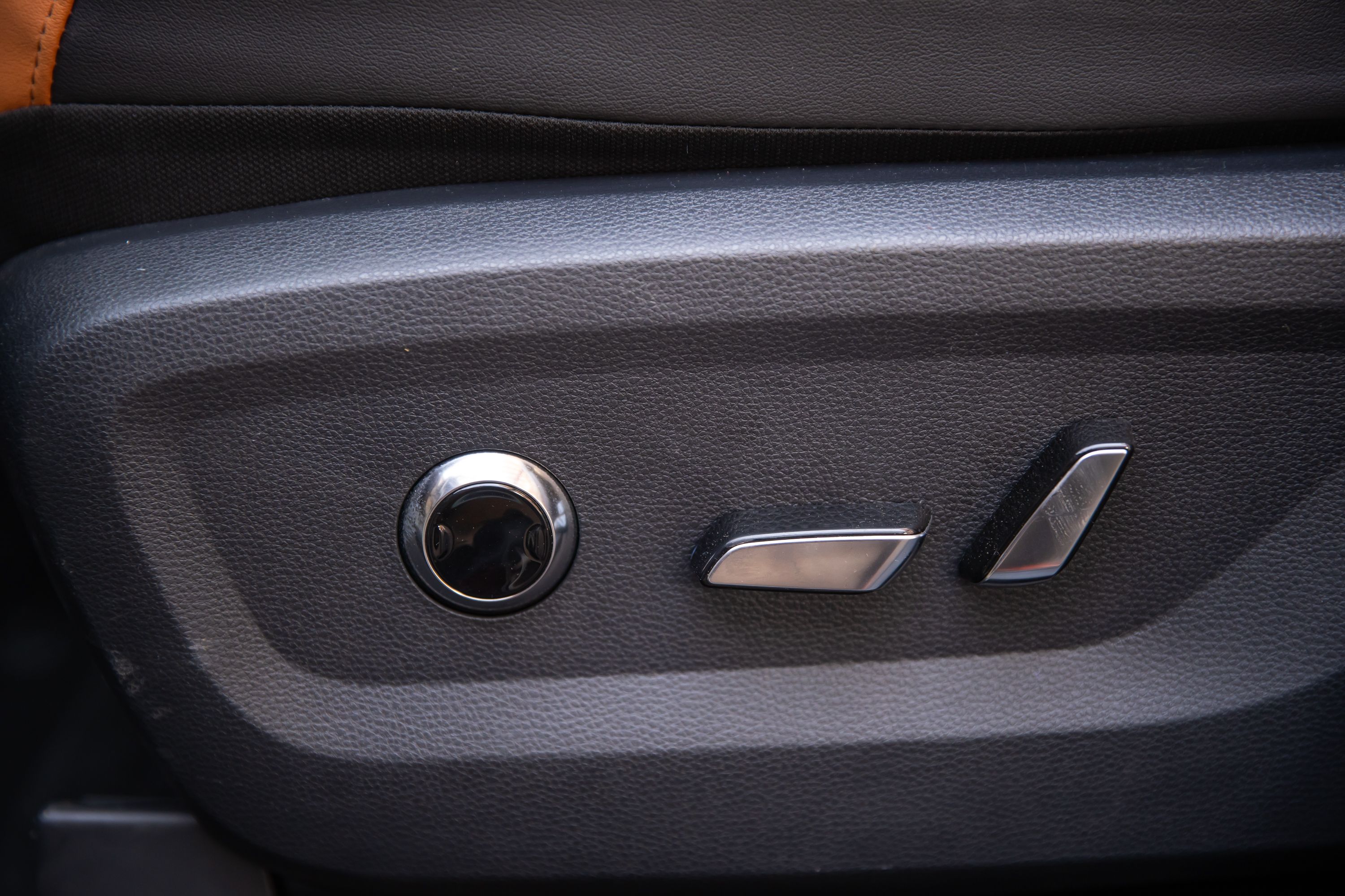 Asiento del conductor con regulación eléctrica de 10 posiciones