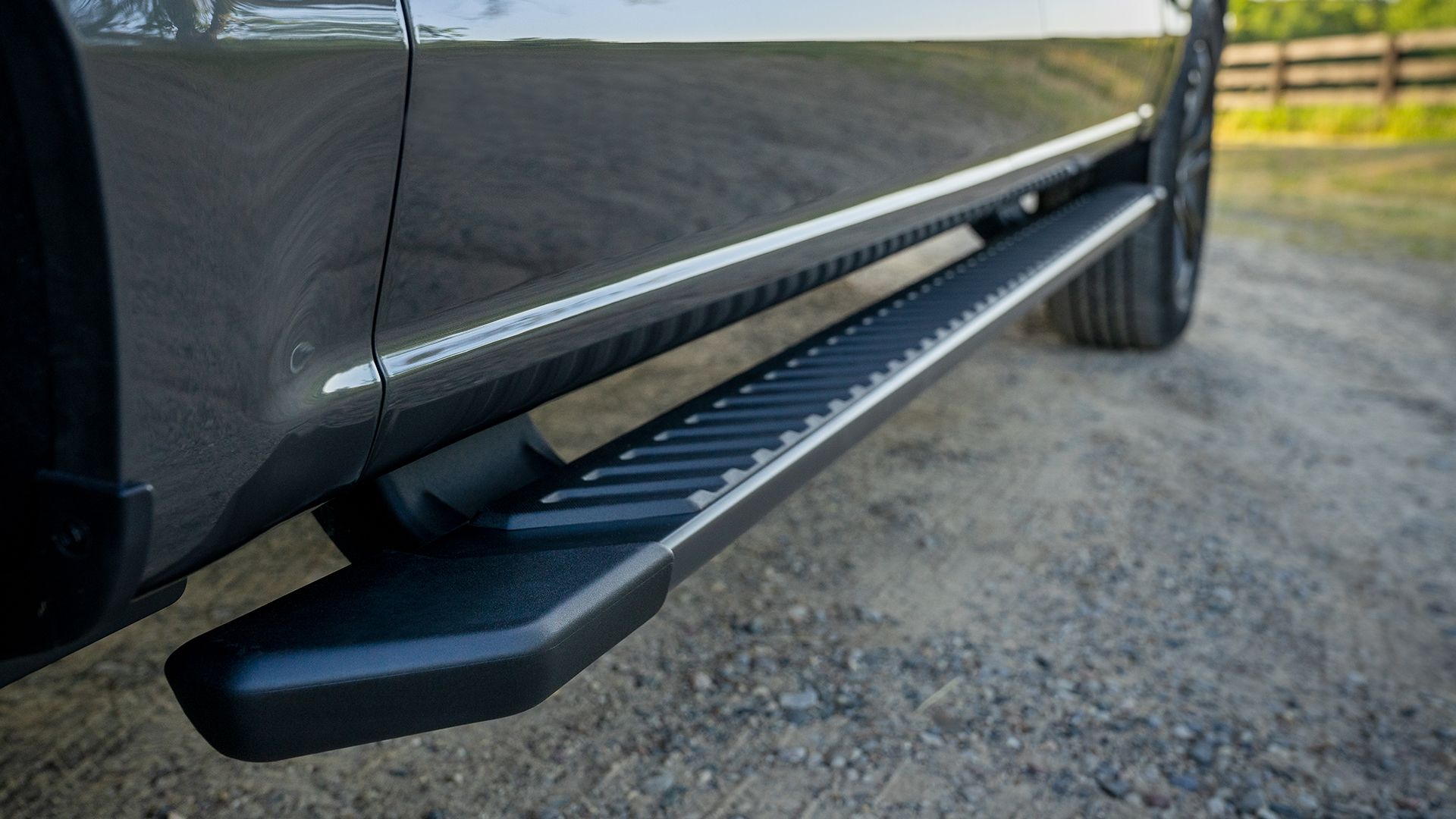 Estribos eléctricos con despliegue automático